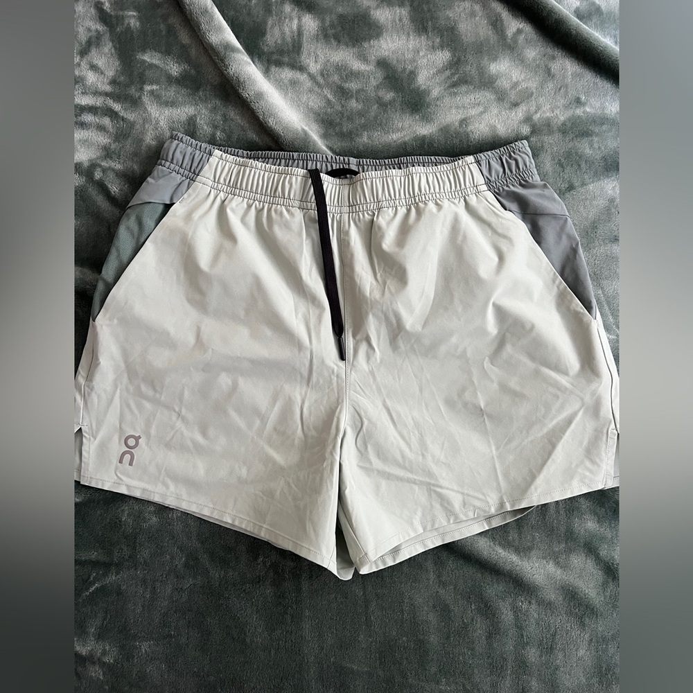 On running essential shorts